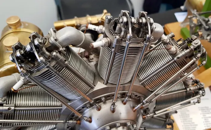 Bentley BR2 Роторный двигатель